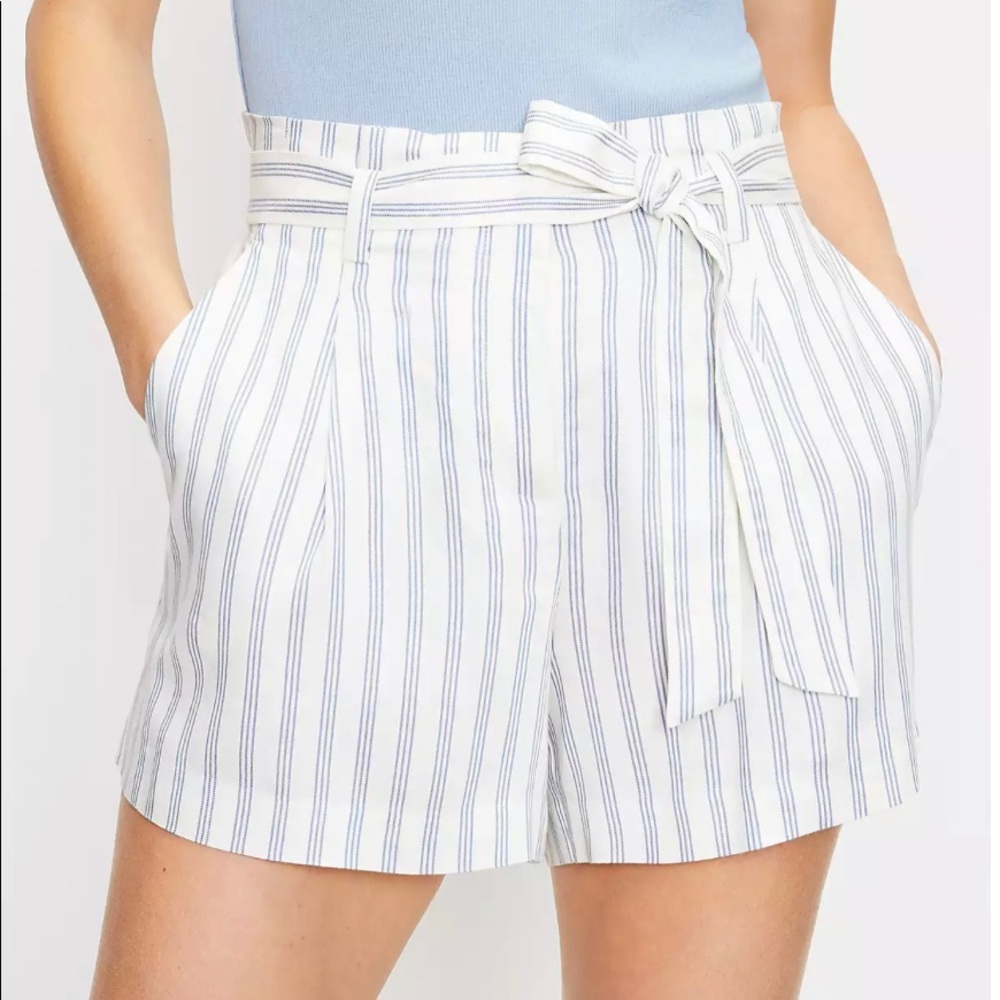 Loft short w/elastic waistband,pull on and pockets